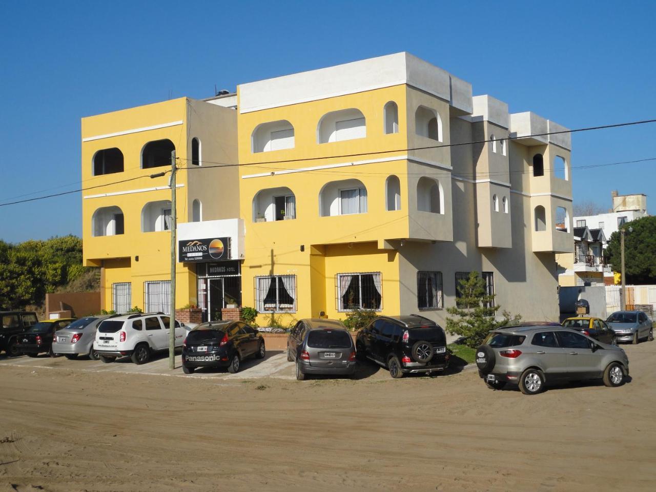 Medanos Hotel 2*